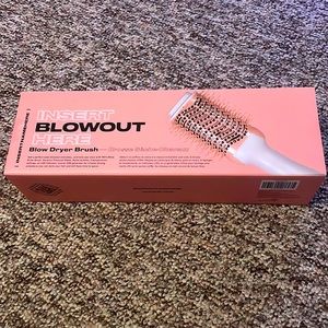 ❌❌❌SOLD❌❌❌ 2-in-1 for sleek frizz free salon quality blowout!